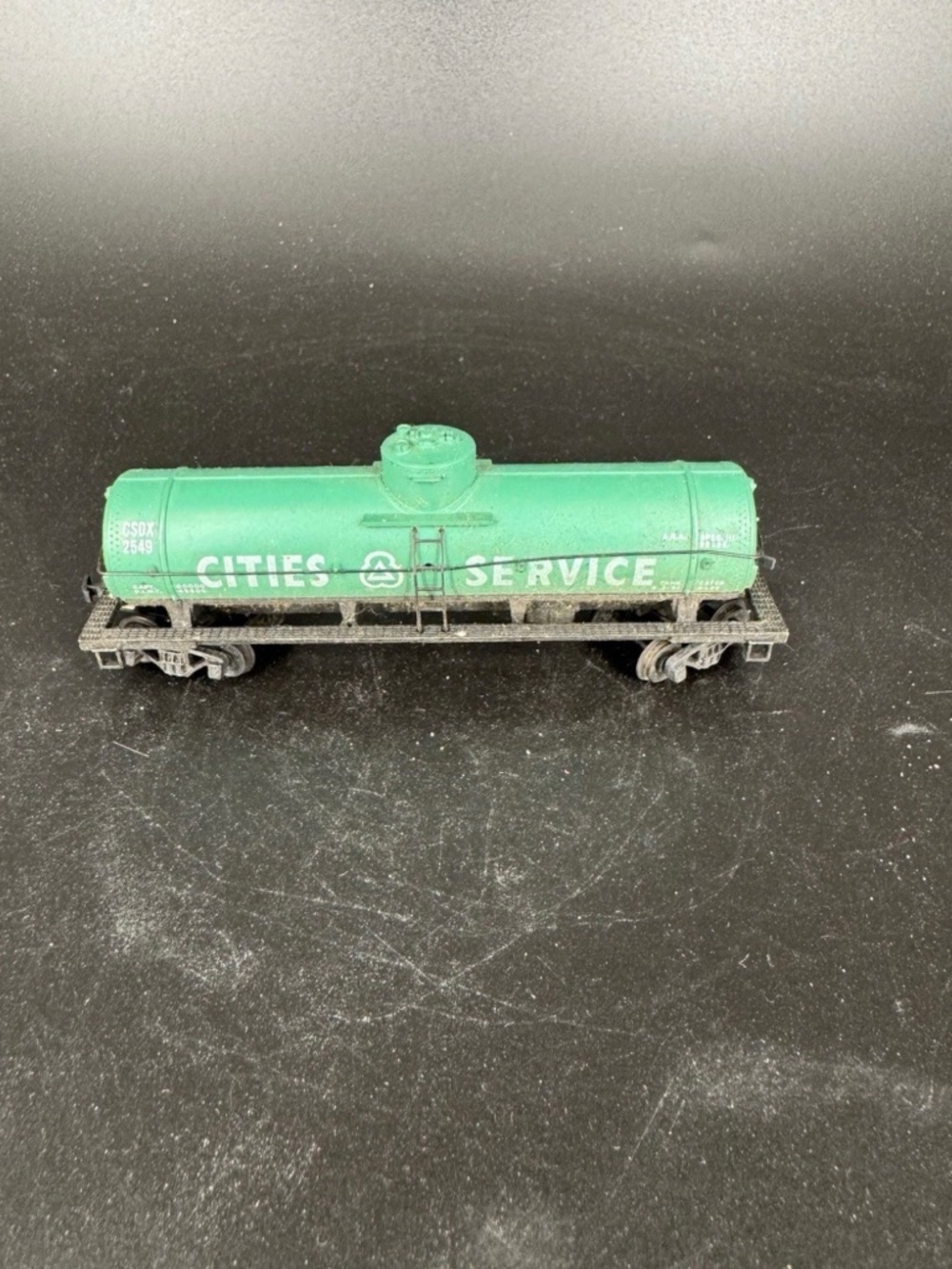 TYCO: Cities Service HO Scale  Green Tank Car. VINTAGE.
